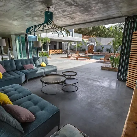 Maison d'hôtes Alba Rosula 3*