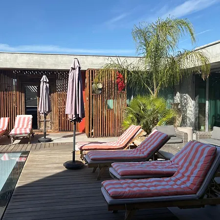 Maison d'hôtes Alba Rosula 3*