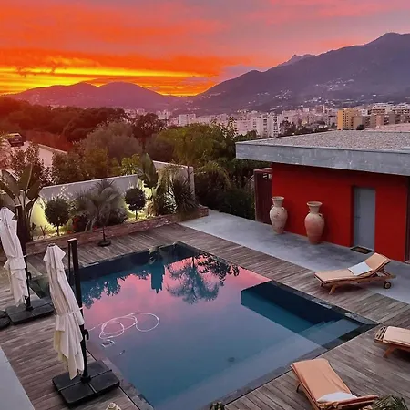 招待所 Alba Rosula 3*